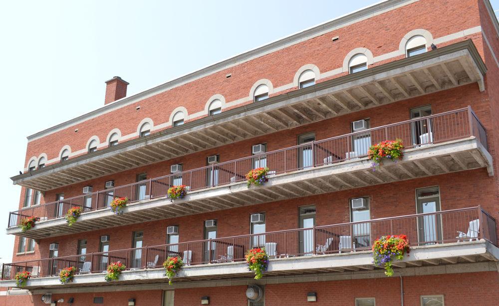 Hotel Du Fjord Chicoutimi エクステリア 写真