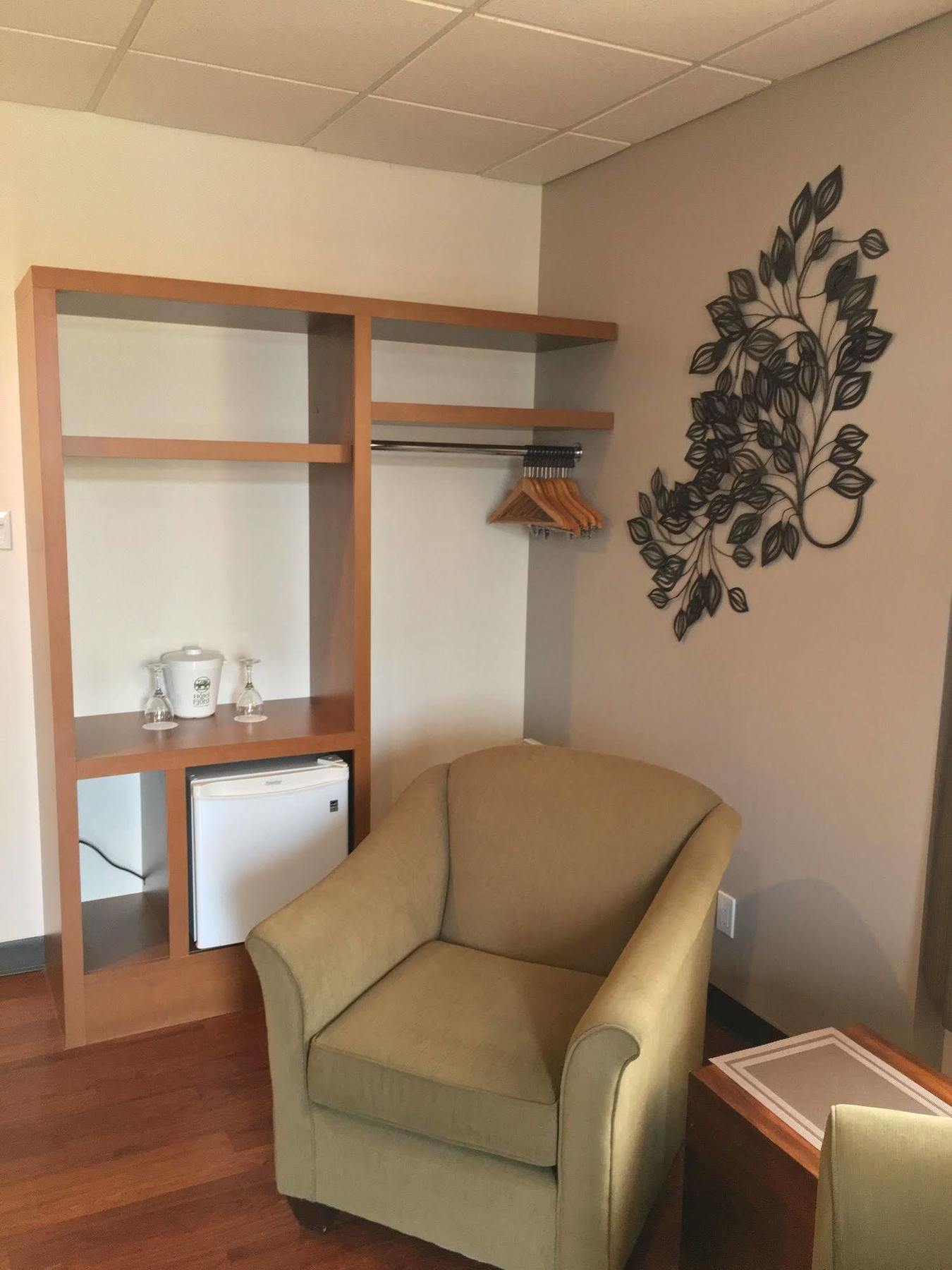 Hotel Du Fjord Chicoutimi エクステリア 写真