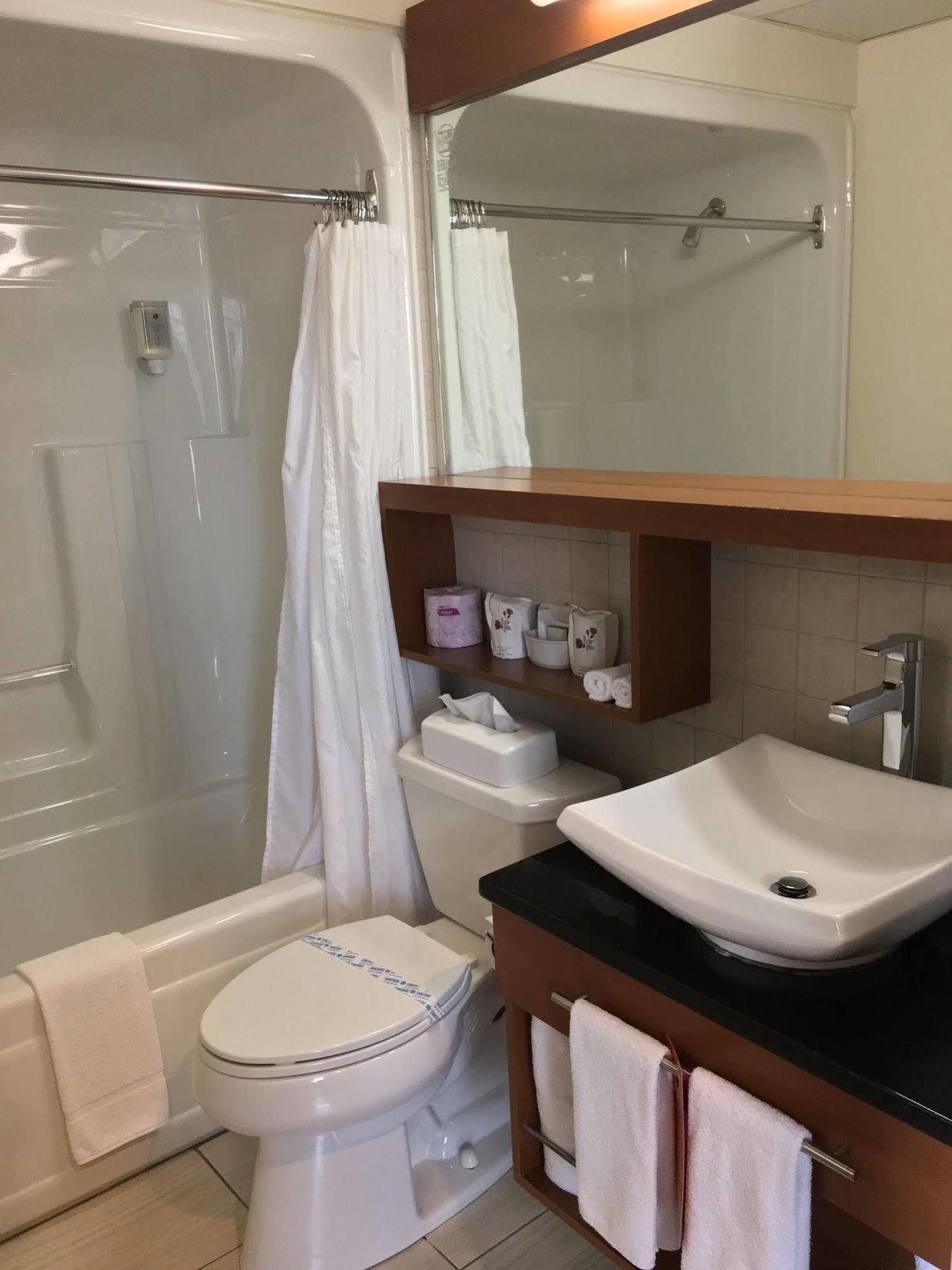 Hotel Du Fjord Chicoutimi エクステリア 写真